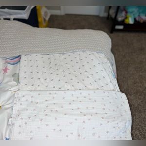 3 Swaddling Blankets